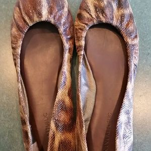 BANANA REPUBLIC FLATS SIZE 8.5